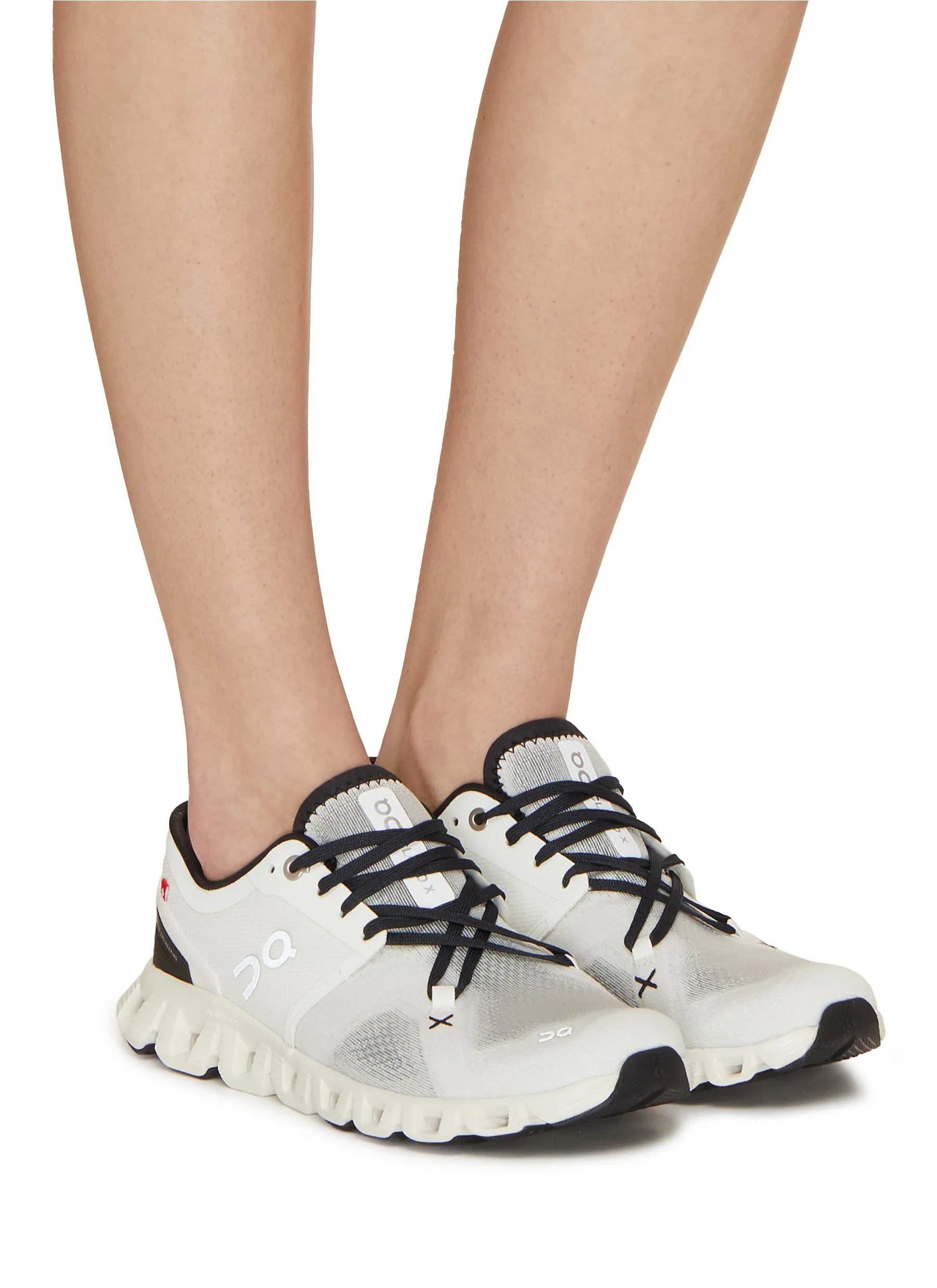 -----------ON ---- ------------ ----Cloud X3 Low Top Lace Up Sneakers --