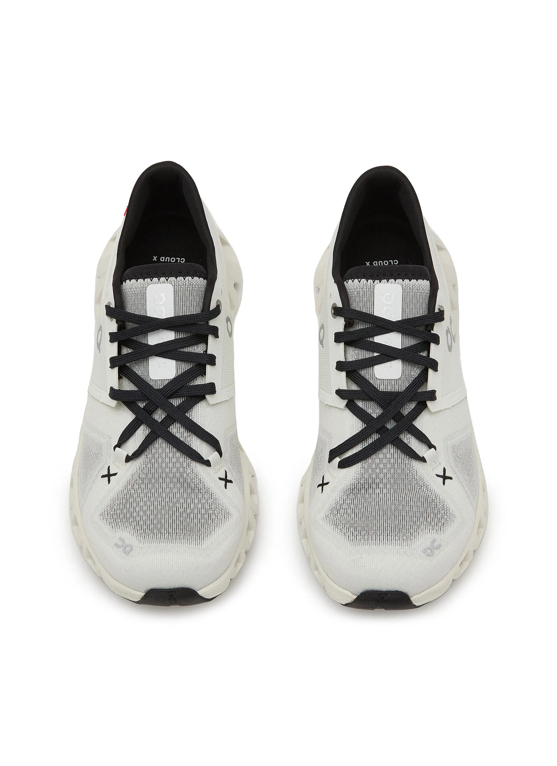 -----------ON ---- ------------ ----Cloud X3 Low Top Lace Up Sneakers --