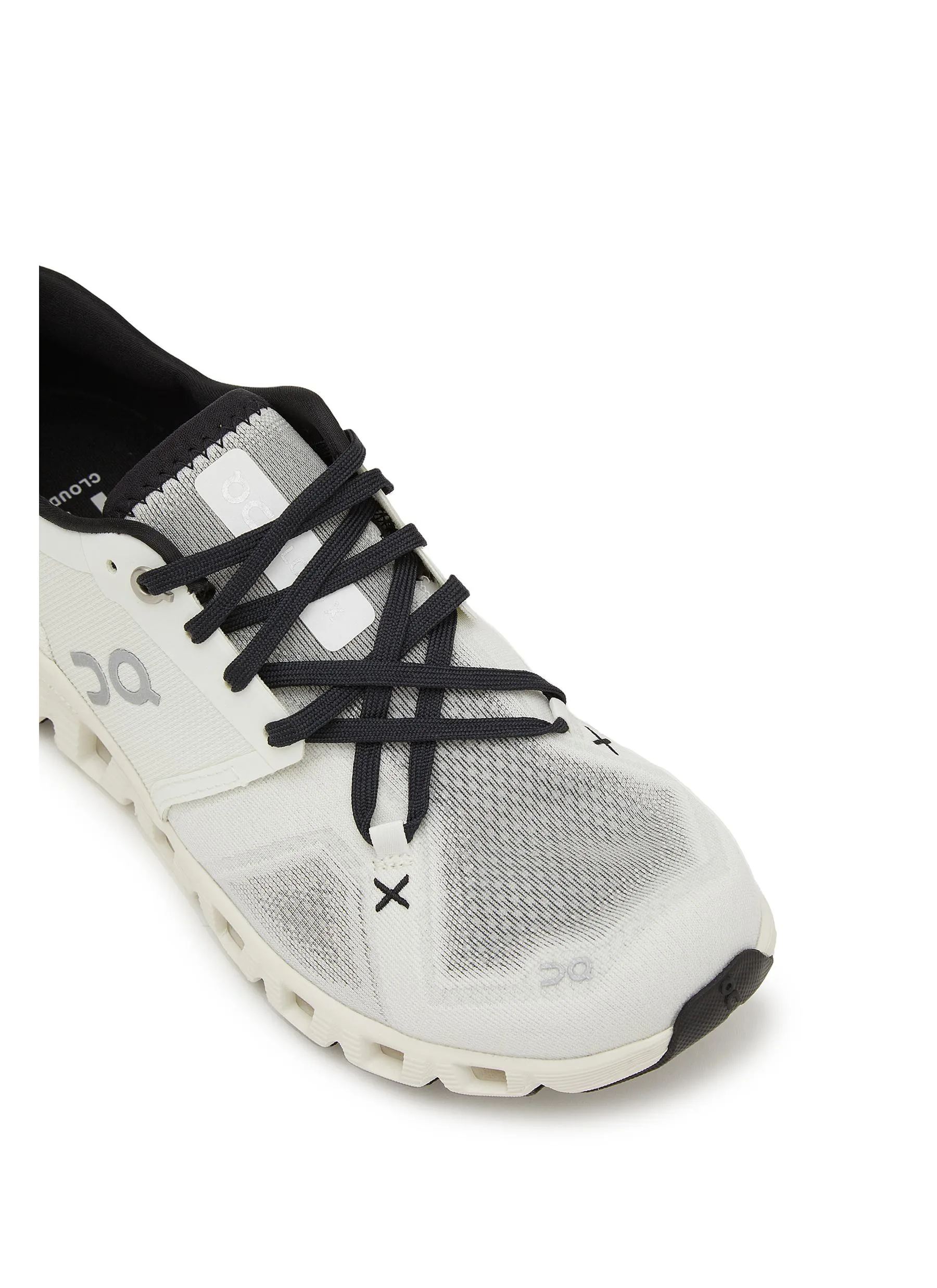 -----------ON ---- ------------ ----Cloud X3 Low Top Lace Up Sneakers --