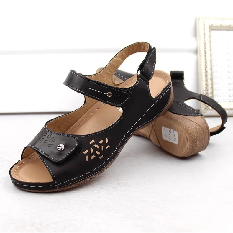 Comfortable women's leather sandals with velcro, black Helios 266-2.011