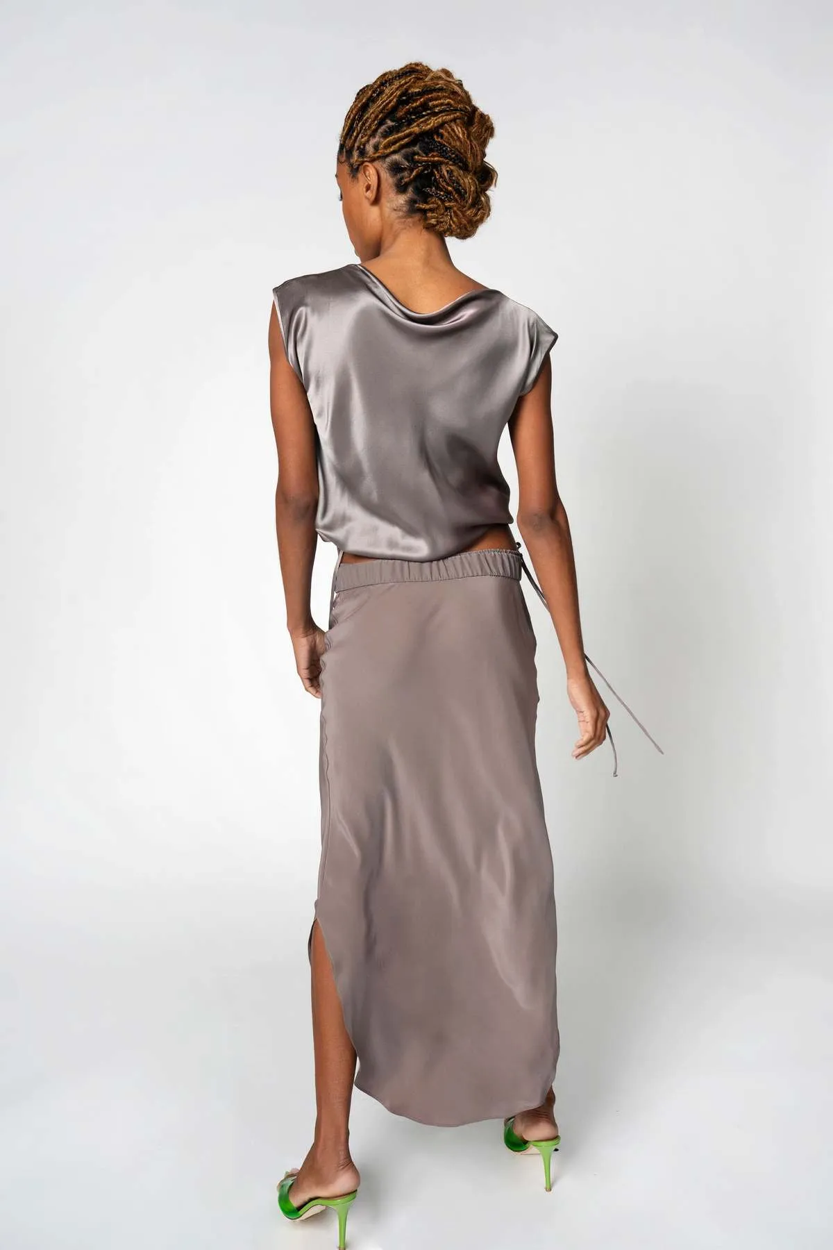 Elongated Matte Scalloped Skirt - Ash