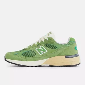 New Balance 993 Chive