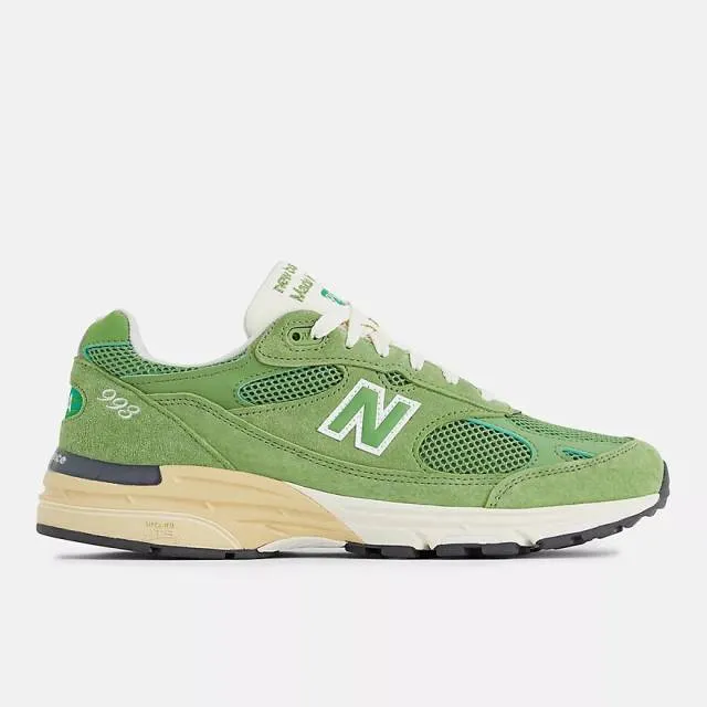 New Balance 993 Chive