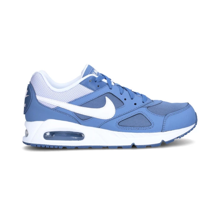 Nike Air Max Ivo Trainers