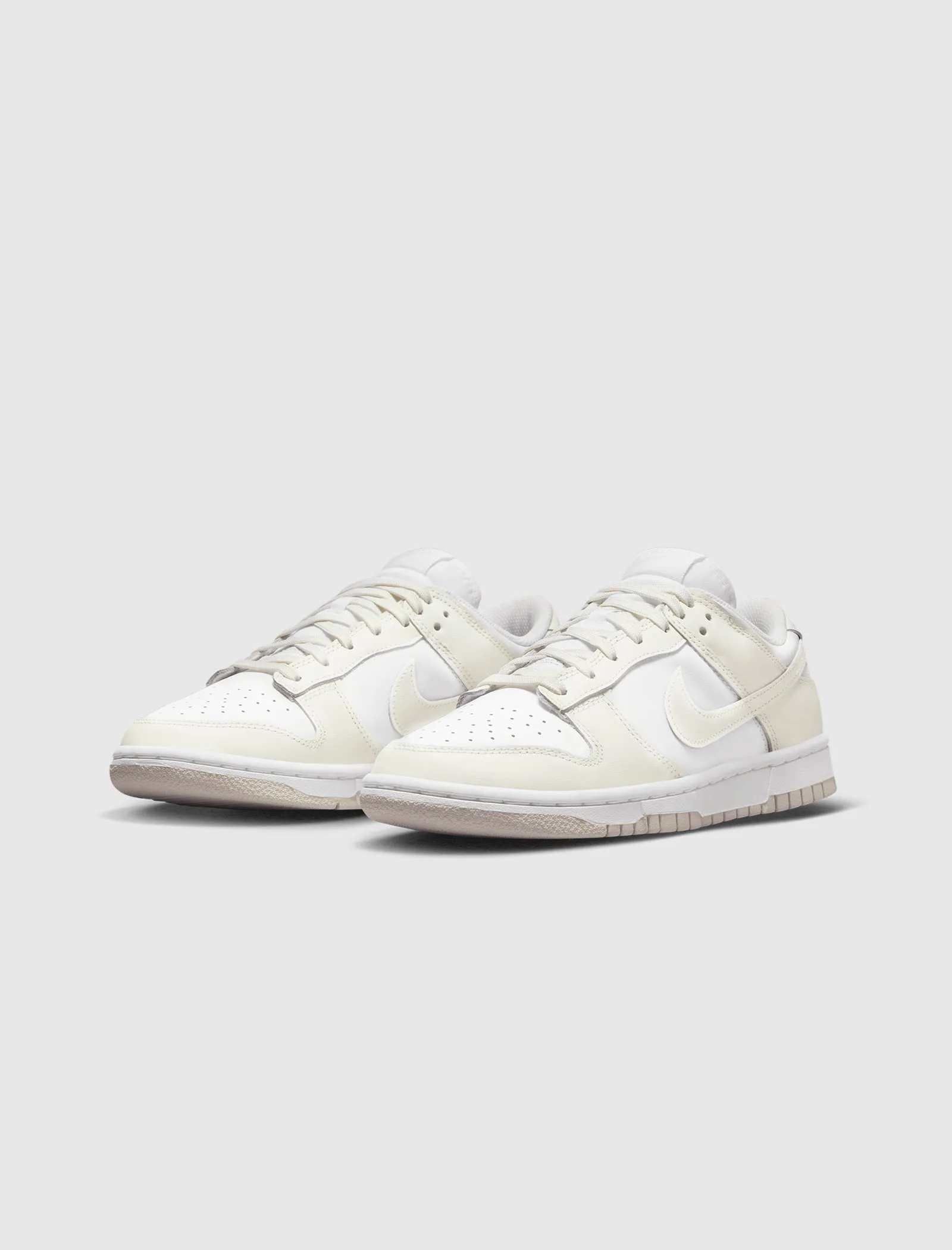 NIKE WOMEN'S DUNK LOW 