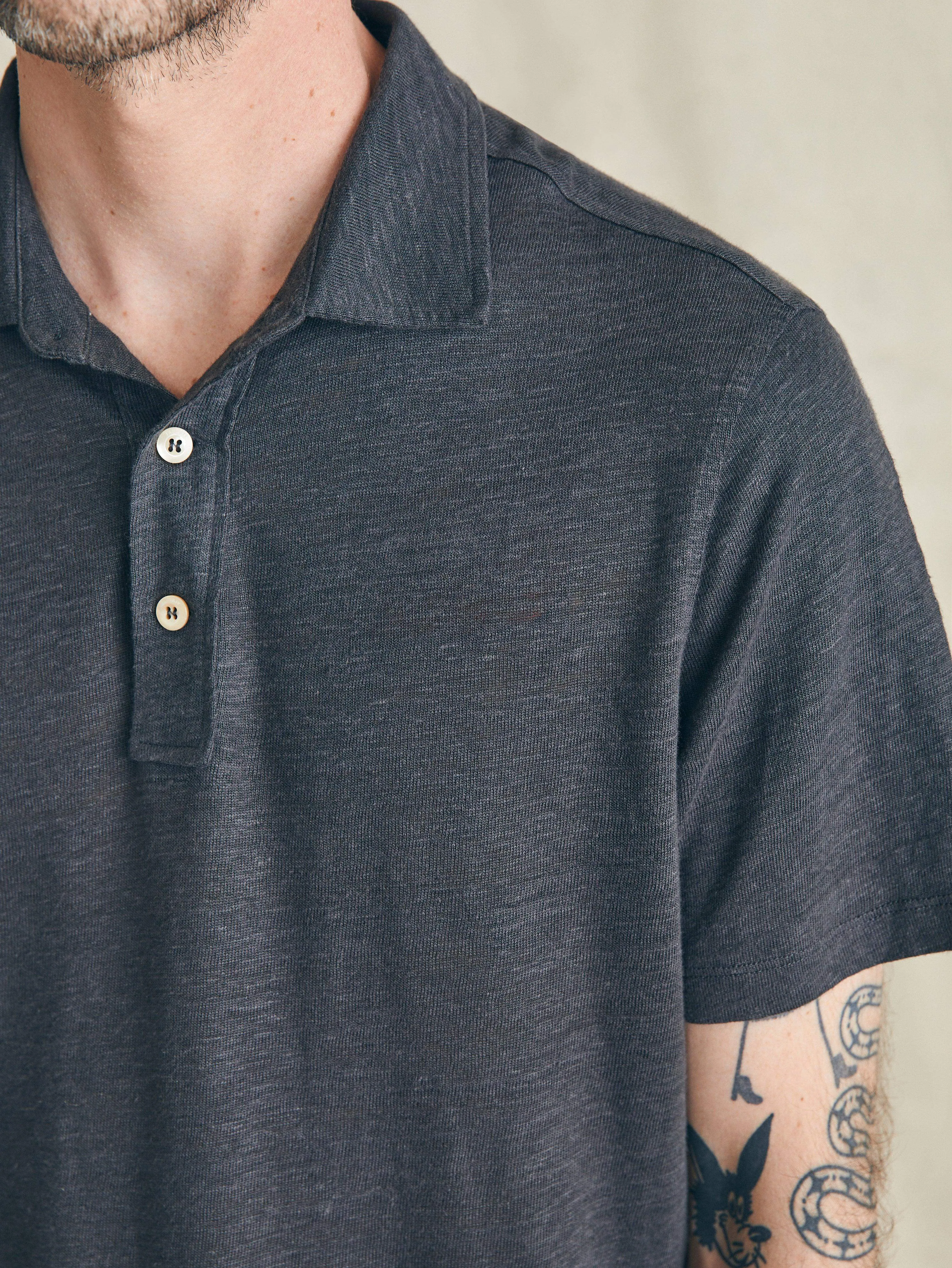 Short-Sleeve Linen Polo - Black Iron