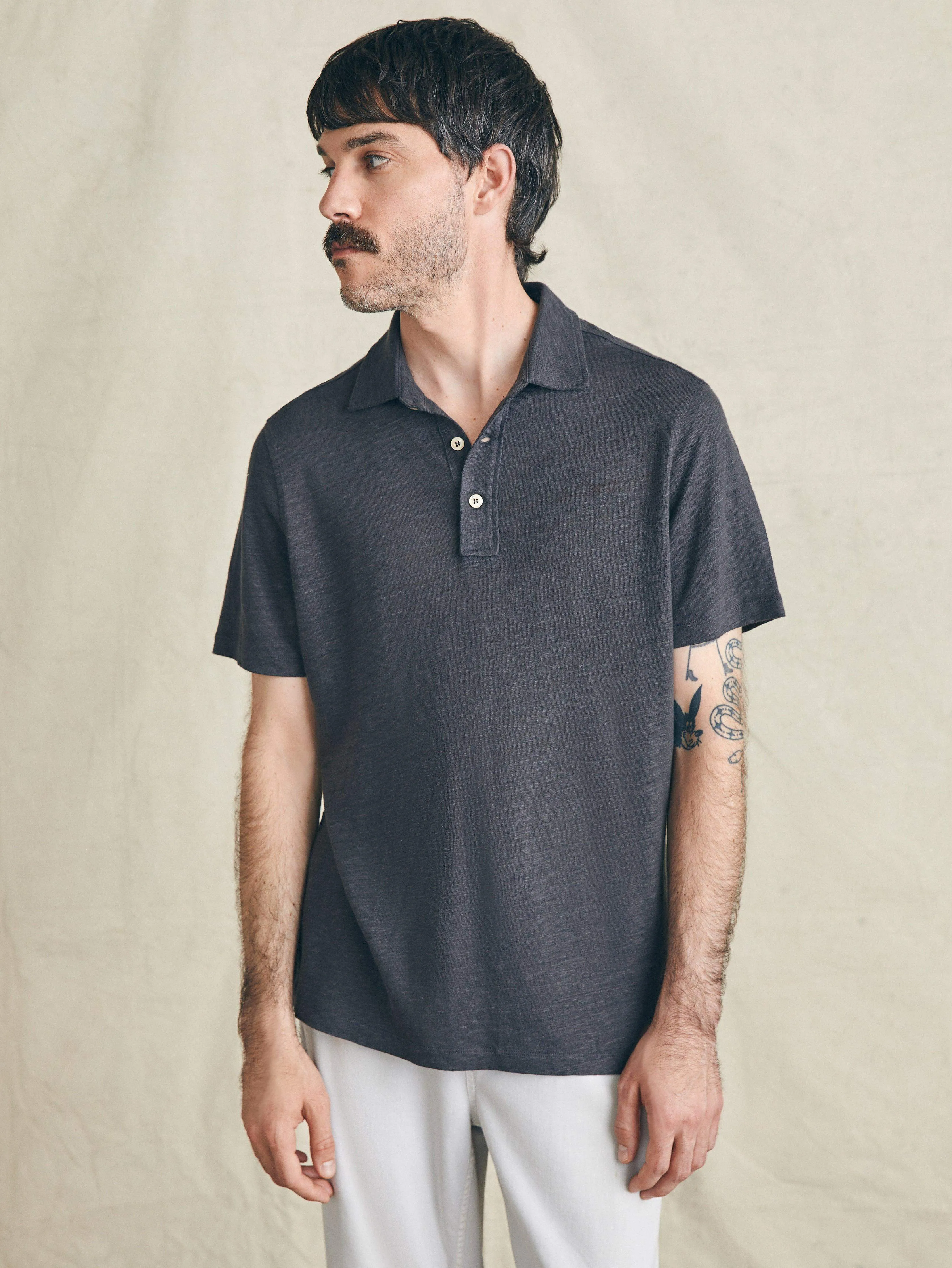 Short-Sleeve Linen Polo - Black Iron